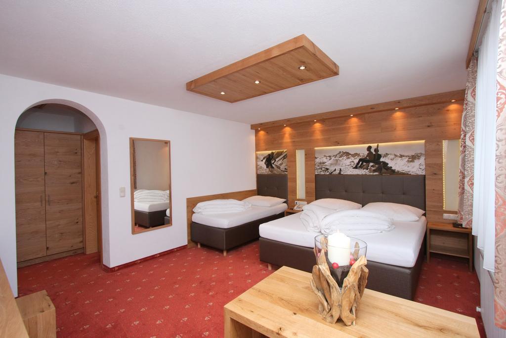 Hotel Garni Corinna Ischgl Rum bild